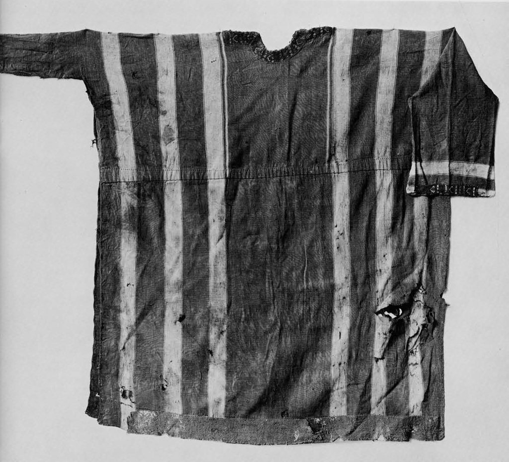 A black and white image of a sleeved tunic with 3 stripes on each site